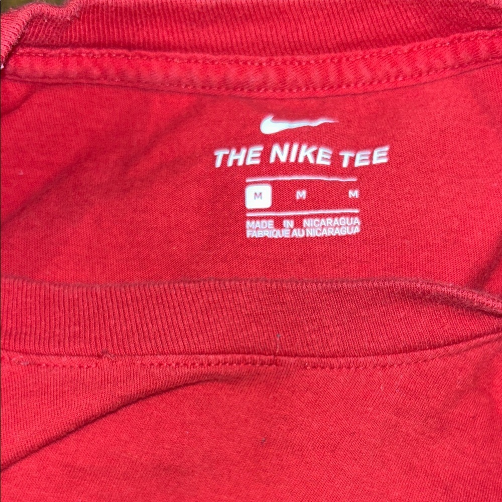 Nike Men’s Red Reds T-Shirt, Size Medium - Picture 5 of 5